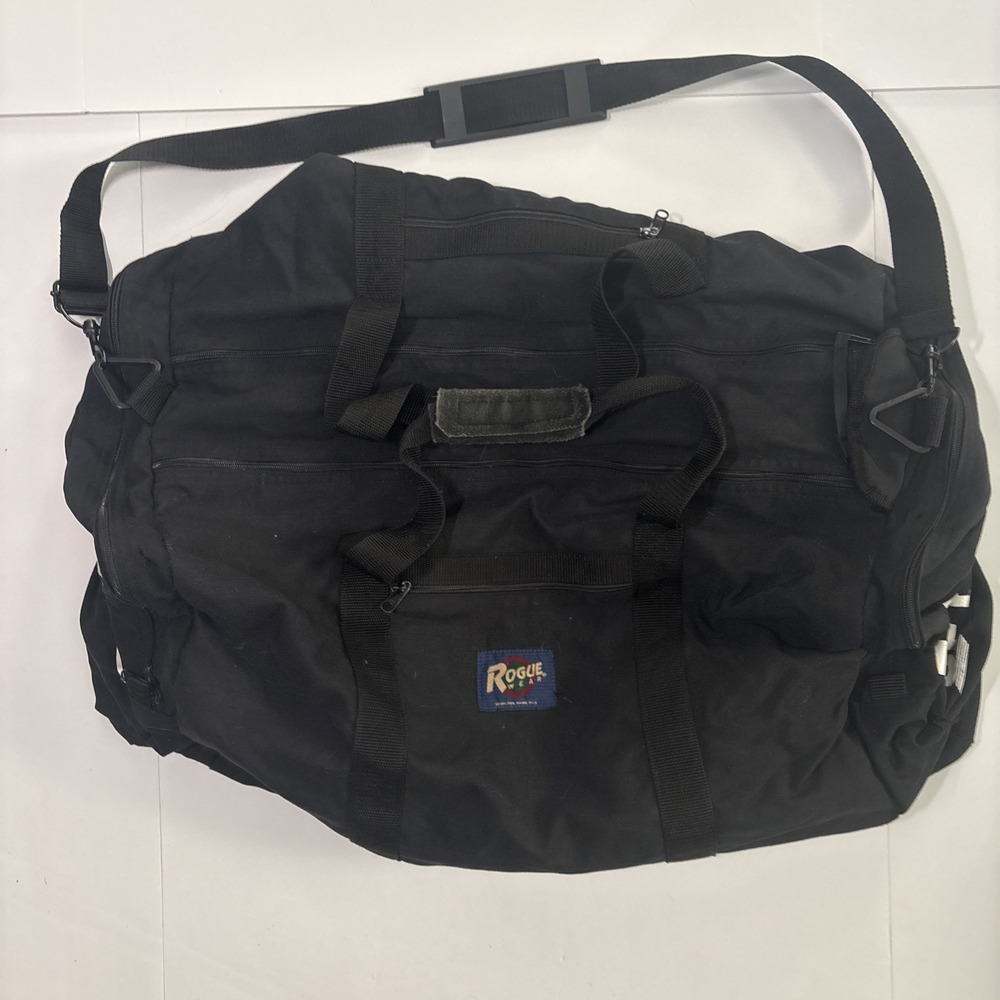 Rogue Wear Med Black Duffel Bag Great For Any Bag Needs Double Zip Top EUC